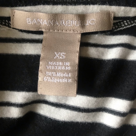 Banana Republic black and white striped top size XS - Picture 3 of 3